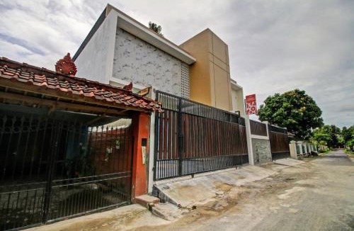 Mataram Hotel | Hotel O Madania Guesthouse Syariah