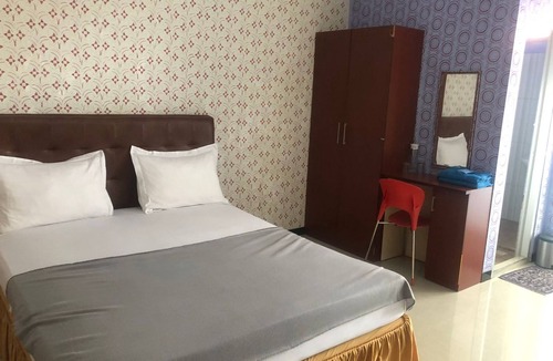Samarinda Hotel | Hotel O Madina Homestay