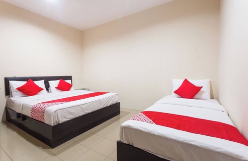 Hutan Melintang Hostel | Hotel O Melintang Hotel