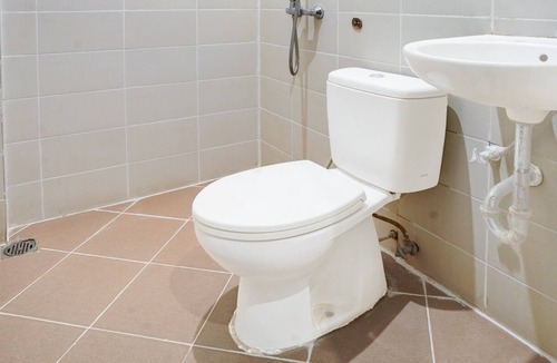 Hutan Melintang Hostel | Hotel O Melintang Hotel