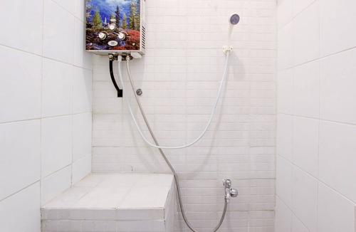 Yogyakarta Hotel | Hotel O near Plaza Ambarrukmo Yogyakarta formerly Wisma Arya 2