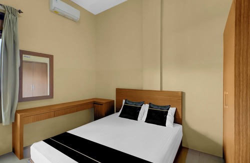 Sunset Road Hotel | Hotel O near Trans Studio Theme Park formerly Cyloam Residence
