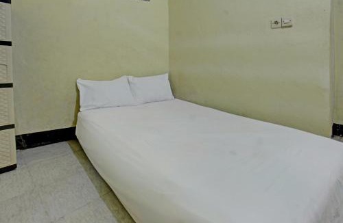 Pujut Hotel | Hotel O Penginapan 3 Bersaudara Near Pasar Sengkol