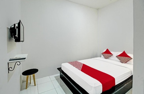 Tulungagung Hotel | Hotel O Sirih Gading Family Guest House