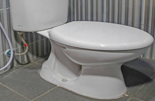 Watampone Hotel | Hotel O Wisma Amrach