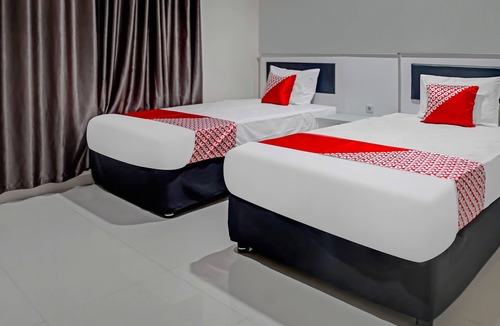 Watampone Hotel | Hotel O Wisma Amrach