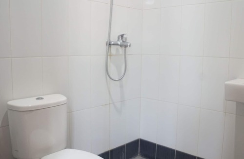 Watampone Hotel | Hotel O Wisma Amrach