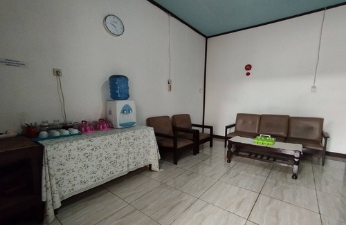 Sei Pinang Hotel | Hotel O Wisma Haji BunbunNearYani Heahlerr