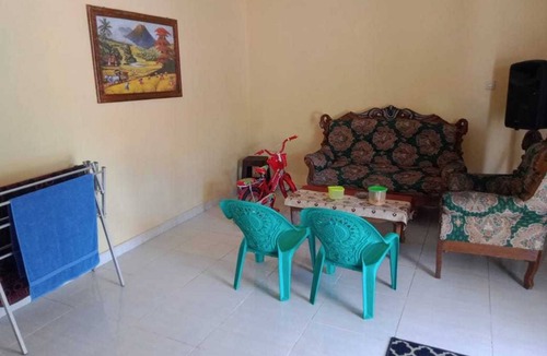 Wainapal Hotel | Hotel O Wisma Nadira Near SPBU PT. Trijaya Pugung PENENGAHAN
