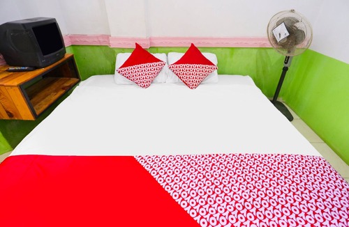 Lubuk Baja Hotel | Hotel O Wr House Syariah BatamNearEast Coast Park