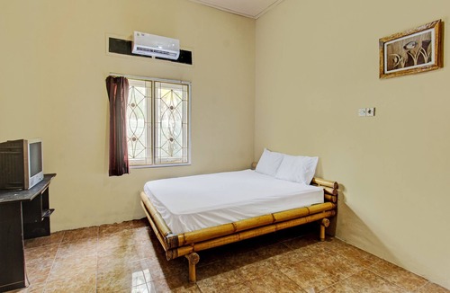 Muncan Hotel | Hotel O Zahira Homestay Near Ekas Surf School and Service