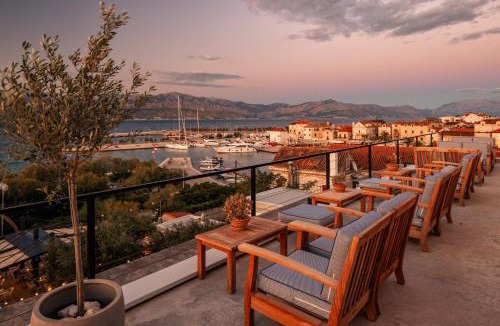 Supetar Hotel | Hotel Osam - Adults Only