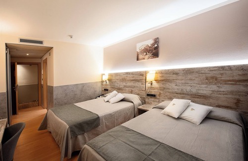 Sant Julia de Ramis Hotel | Hotel Palau de girona