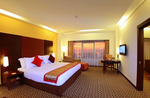Padang Hotel | Hotel Pangeran Beach