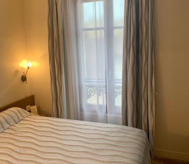 Le Vesinet Hotel | Hotel Paris Vesinet -ex Auberge des 3 Marches