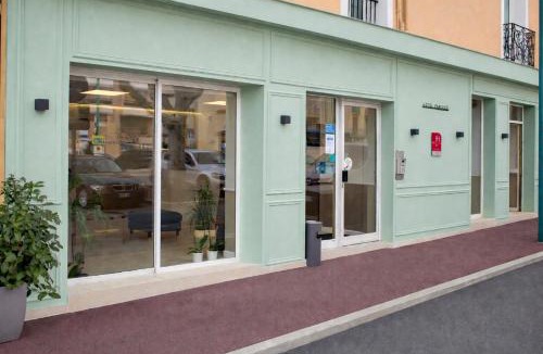 Menton Hotel | Hotel Parisien