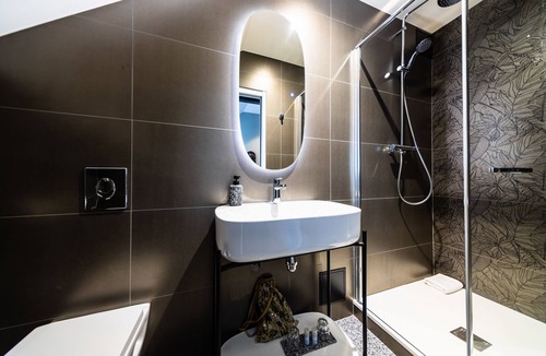 Quartier Vieux Marche-Cathedrale Hotel | Hotel Paulette