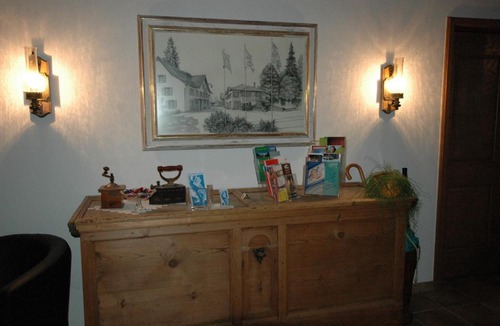 Zuzwil House | Hotel Pension Im Dorf