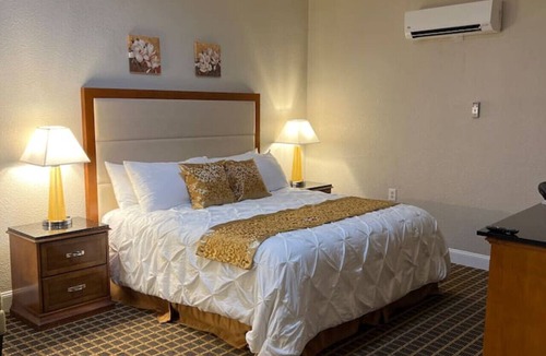 Laurel Hotel | Hotel Pinehurst- Magnolia Suite 102