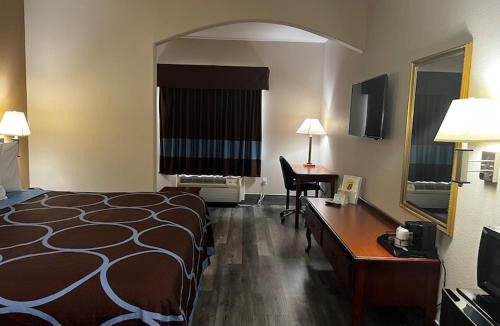 Huntsville Hotel | Hotel Piney Woods