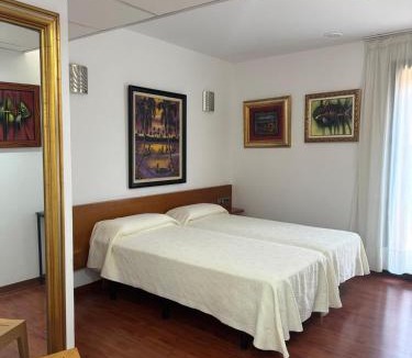 Figueres Hotel | Hotel Plaza Inn