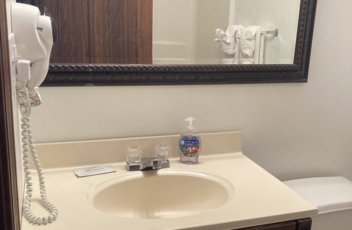 Cooperstown Hotel | Hotel Pratt- Cooperstown, NY- Baseball Central- Downtown-