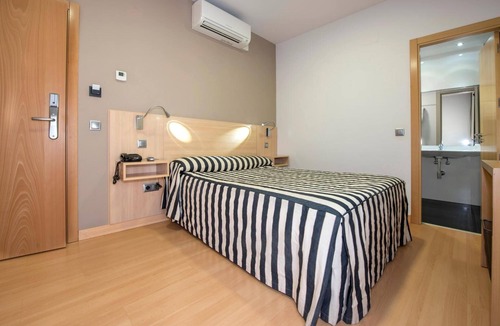 Old Town of Avila Hotel | Hotel Puerta de la Santa