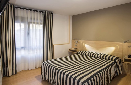 Old Town of Avila Hotel | Hotel Puerta de la Santa