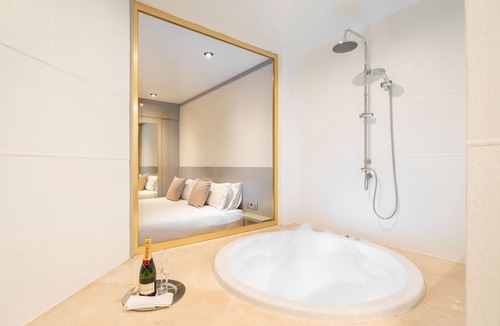 Gava Hotel | Hotel Punt 14 - Adults only