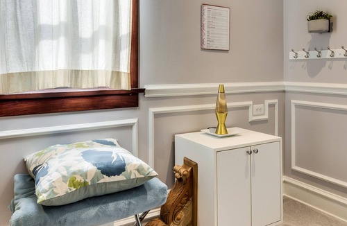 Pulaski Park Apartment | Hotel Quality Meets Local Living Garden Studio 3D