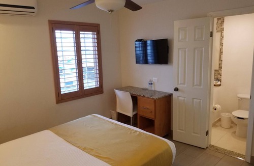 Avenida Revolucion Hotel | Hotel Quinta