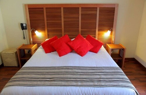 Porquerolles Hotel | Hotel Résidence Les Mèdes