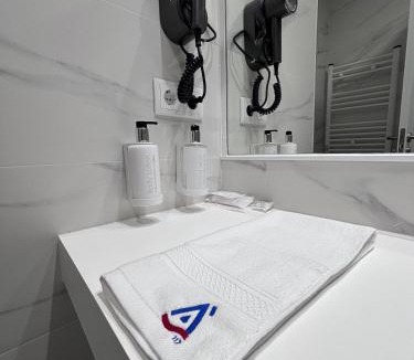 Alcubilla de las Penas Hotel | Hotel Radona