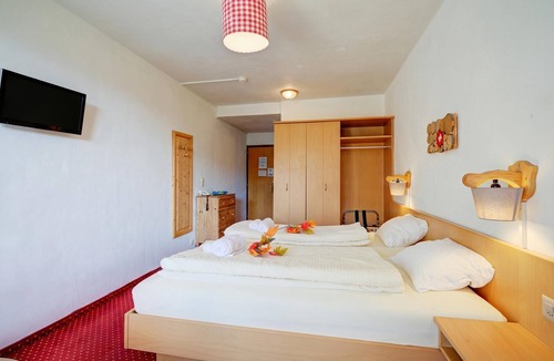 Les Mosses Hotel | Hotel Relais Alpin Twin Room Ski In-Out 1, Les Mosses, Switzerland