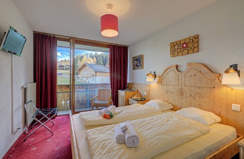 Les Mosses Hotel | Hotel Relais Alpin Twin Room & Balcony 2, Les Mosses, Switzerland