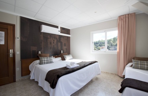 Monistrol de Montserrat House | Hotel Restaurant Guilleumes