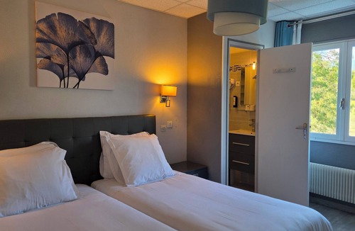 Saint-Paul-de-Fenouillet Hotel | HOTEL RESTAURANT MAS LE CHATELET