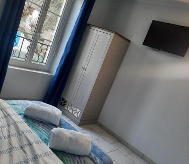 Boucoiran-et-Nozieres Hotel | Hotel Restaurant du Pont de Ners