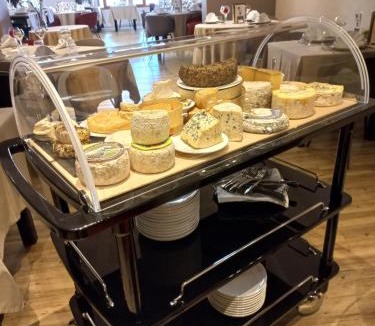 Saint-Just-en-Chevalet Hotel | Hotel Restaurant de la Poste