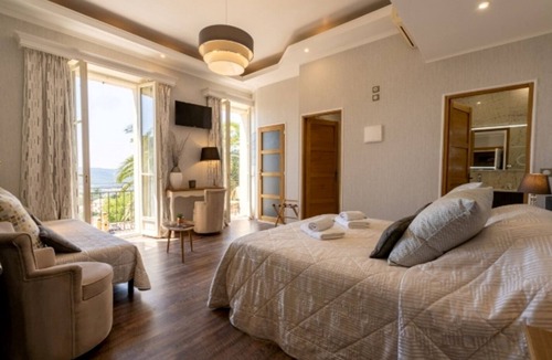 Bormes-Les-Mimosas Hotel | Hotel Restaurant Le Bellevue