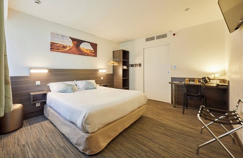 Crevin Hotel | HOTEL RESTAURANT BEL AIR