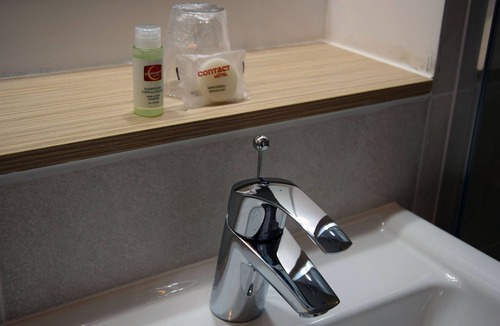 Eragny Hotel | Hotel Restaurant Bleu France