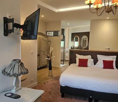 Brantome-en-Perigord Hotel | Hotel Restaurant Charbonnel