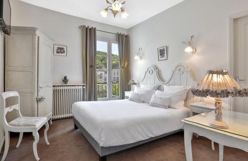 Brantome-en-Perigord Hotel | Hotel Restaurant Charbonnel