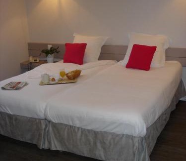 Joue-les-Tours Hotel | Hotel-Restaurant Du Lac