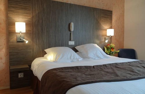 Castera-Verduzan Hotel | Hotel Restaurant des Thermes
