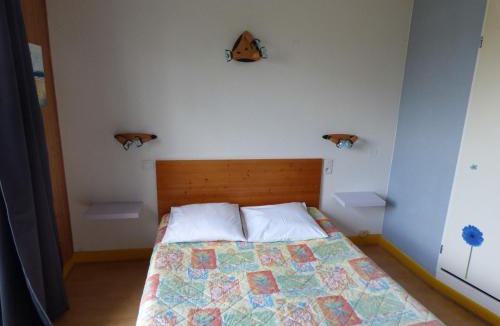 Clairvaux-les-Lacs Hotel | Hotel Restaurant La Chaumiere du Lac