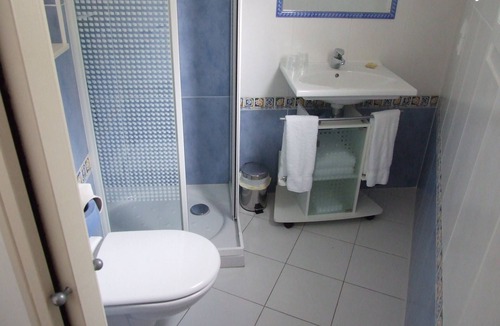 Les Portes-en-Re Hotel | Hotel Restaurant L'Emeraude