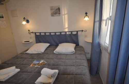 Les Portes-en-Re Hotel | Hotel Restaurant L'Emeraude