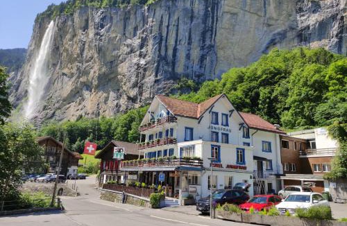 Lauterbrunnen Hotel | Hotel Restaurant Jungfrau